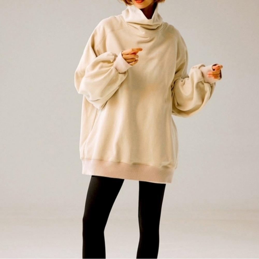 LIT activewear oversized cream Orange sweatshirt Sz large